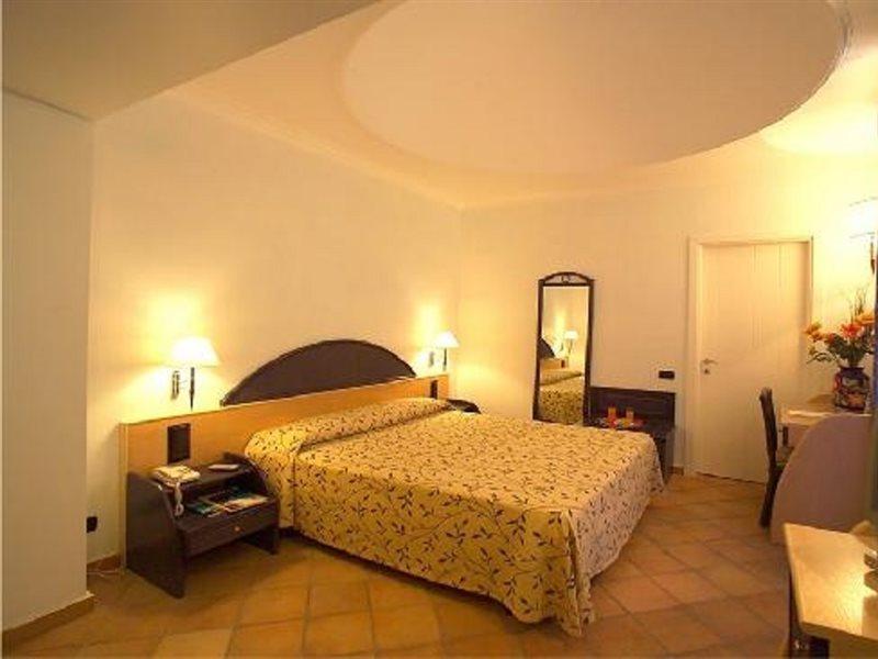 Hotel Paladini Di Francia Lampedusa Exterior photo